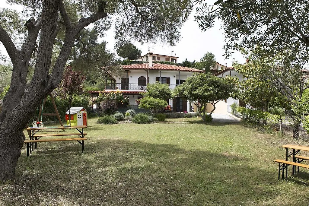 Neria Summer Houses Hanioti