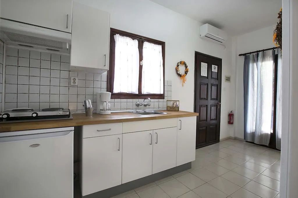 Neria Summer Houses Hanioti